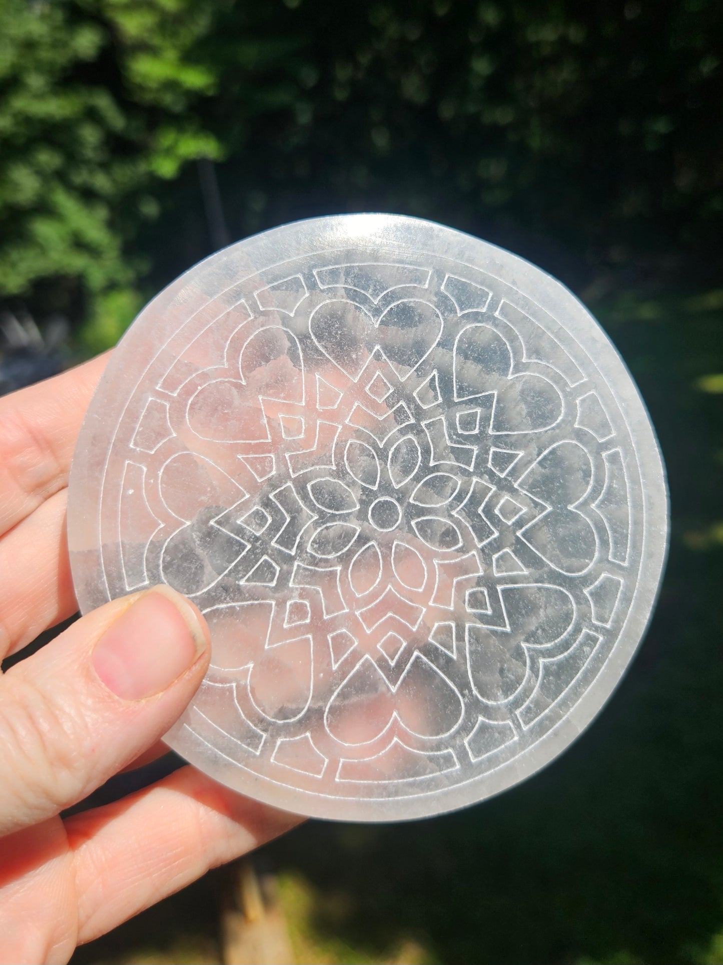 Selenite charging plate