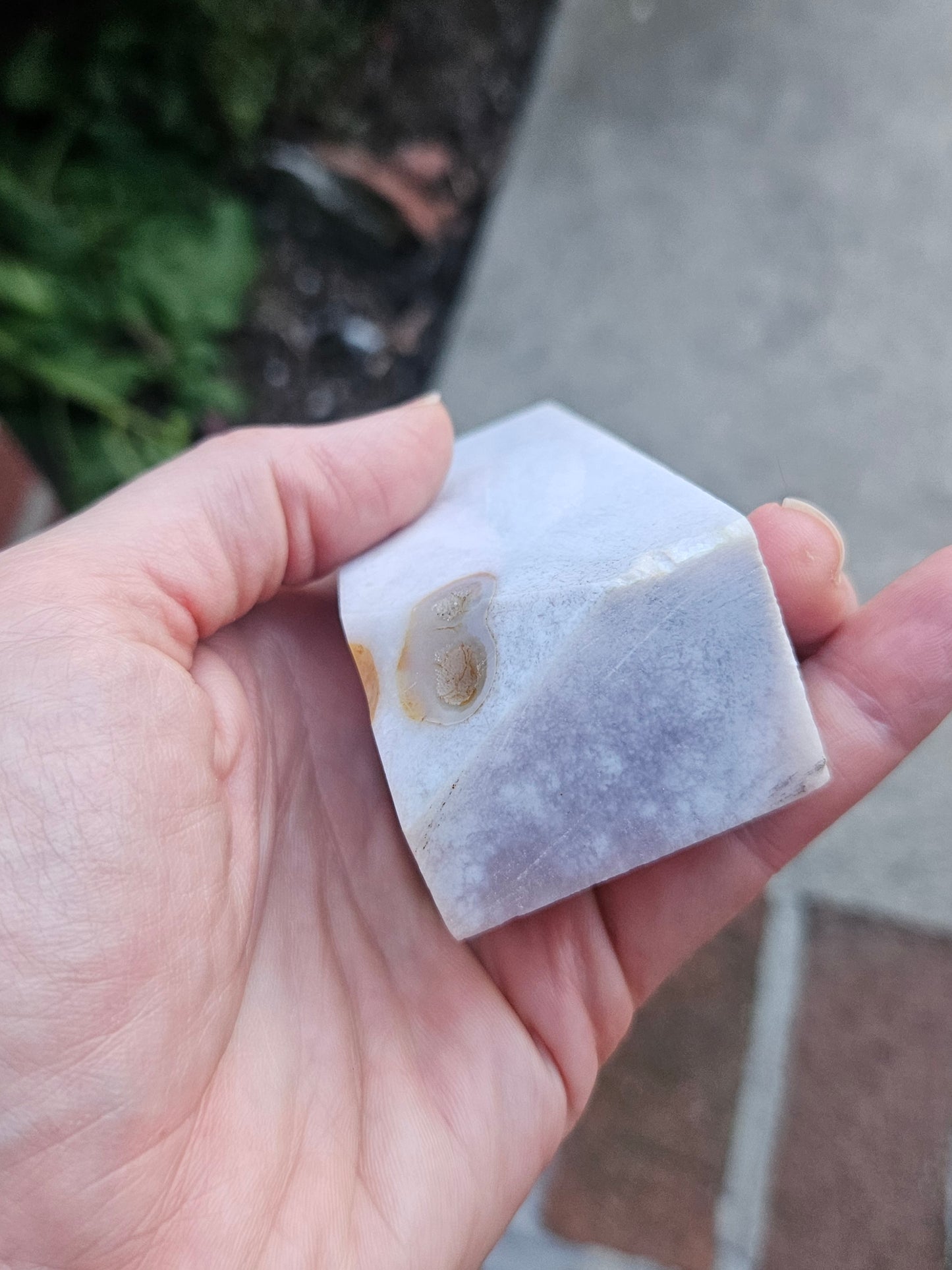 White flower Agate Tower