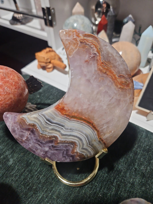 Amethyst banded agate moon