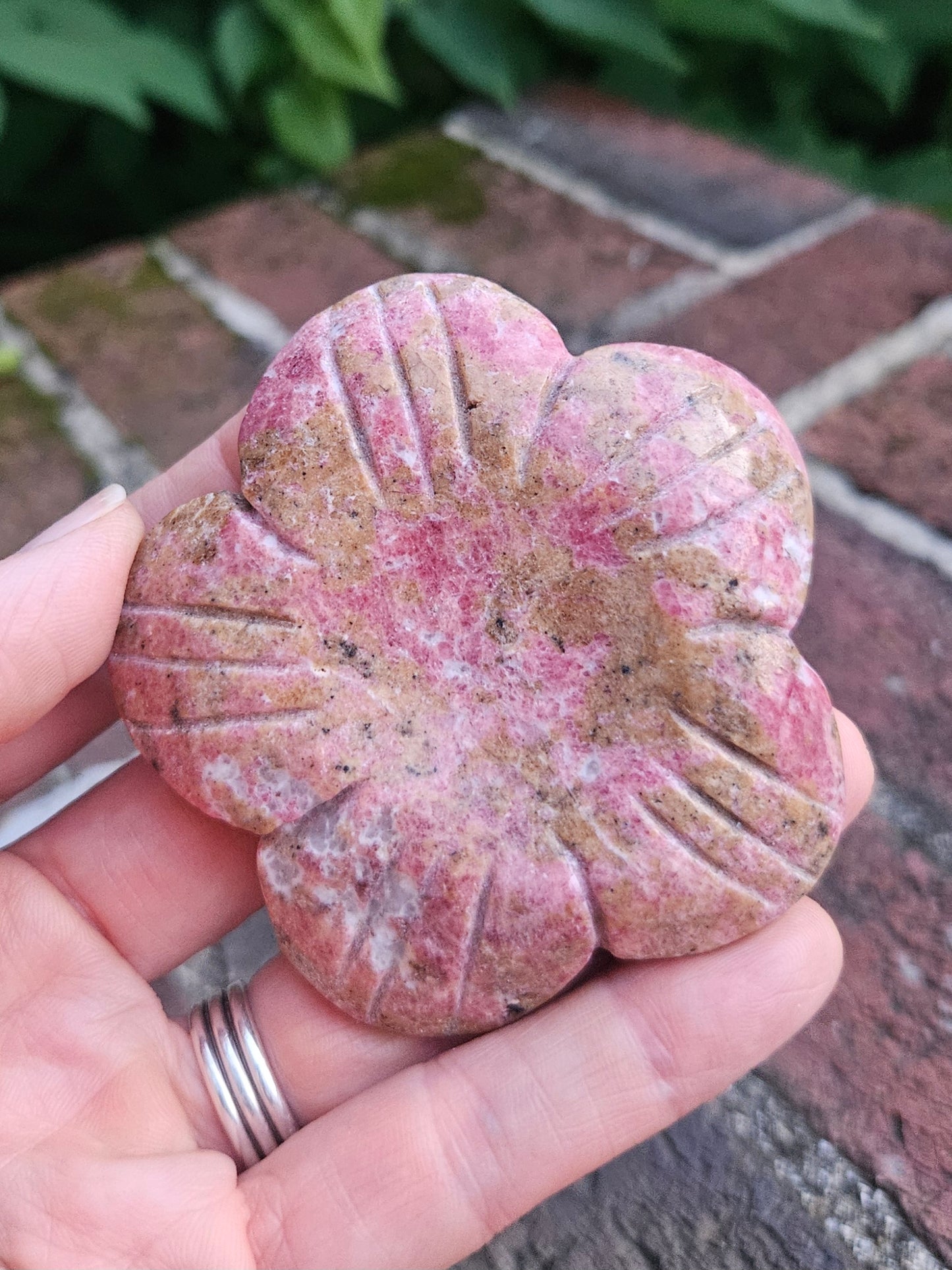 Rhodonite flower/sphere holder
