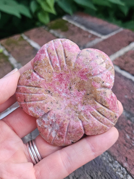 Rhodonite flower/sphere holder