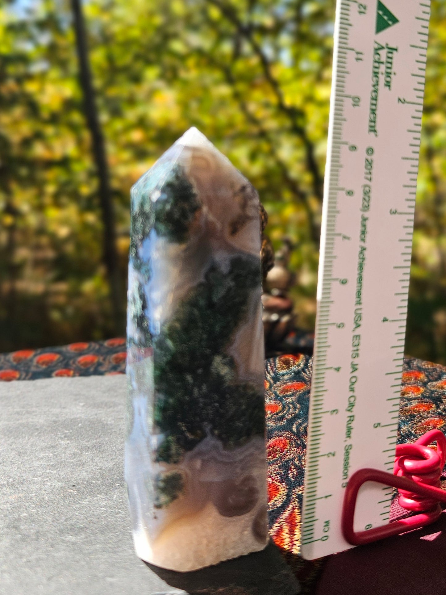 Gorgeous Moss Agate tower with flowing bands