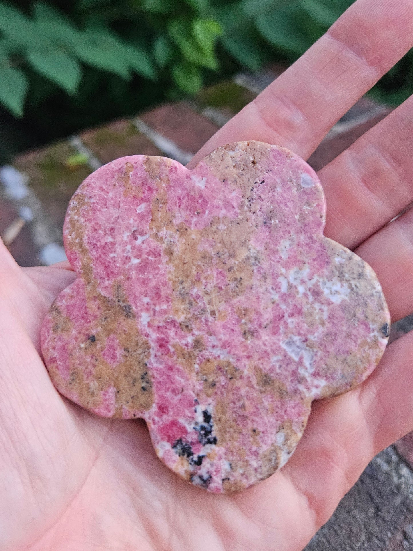 Rhodonite flower/sphere holder