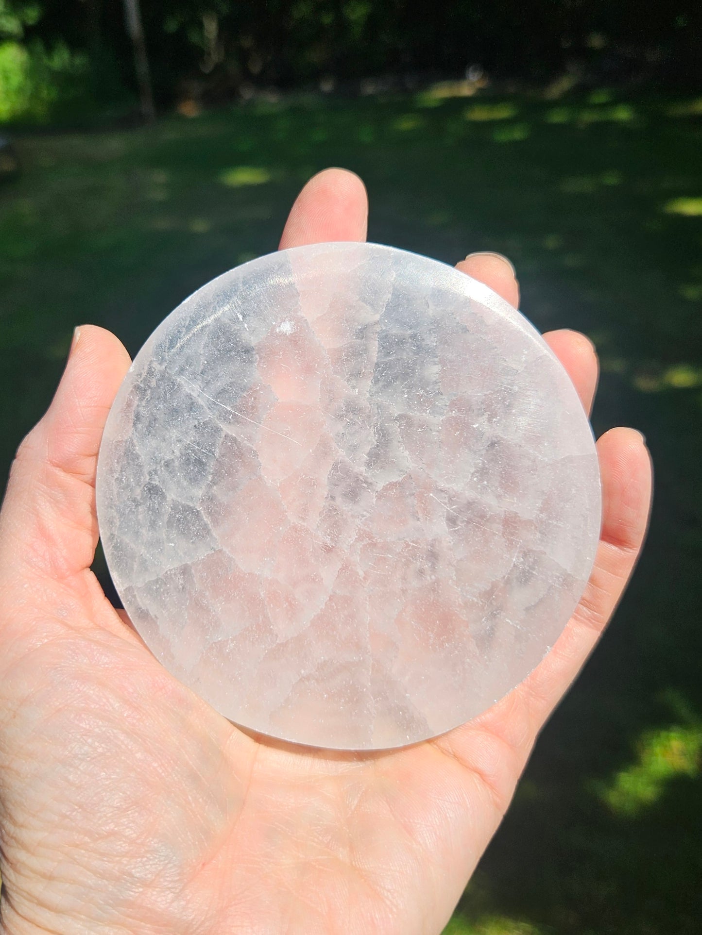 Selenite charging plate